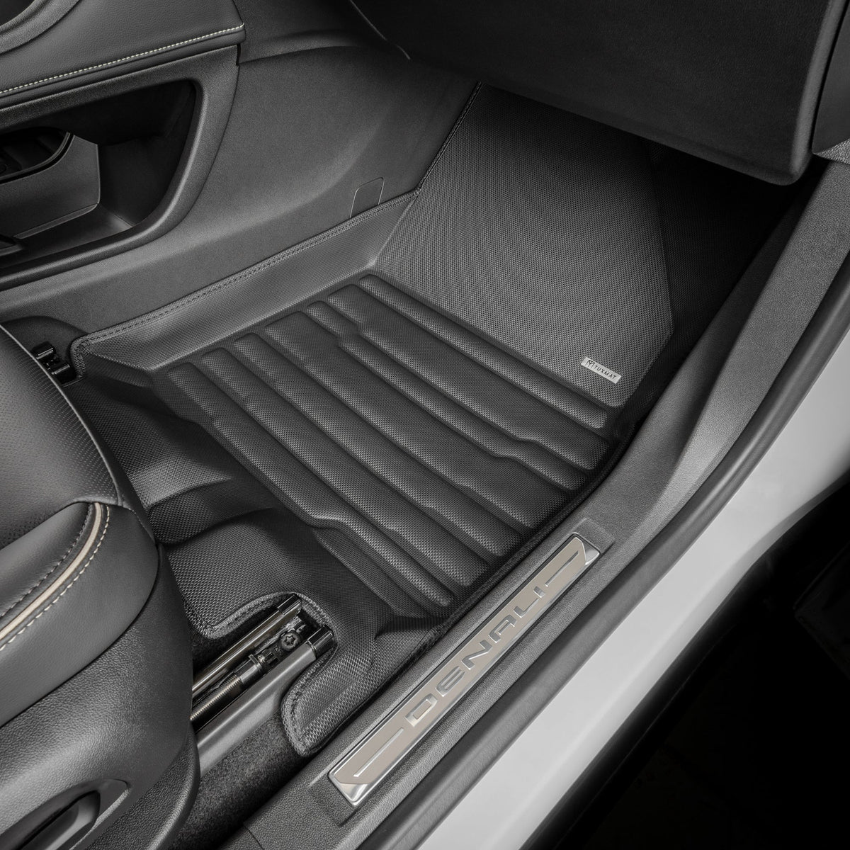 GMC Acadia 6-Seater